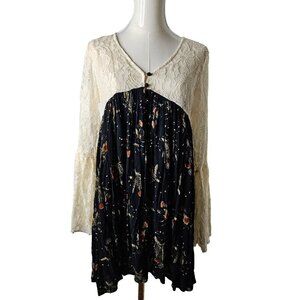 Hayden Los Angeles Babydoll Top S Black Floral Lace Trumpet Sleeve Boho NEW